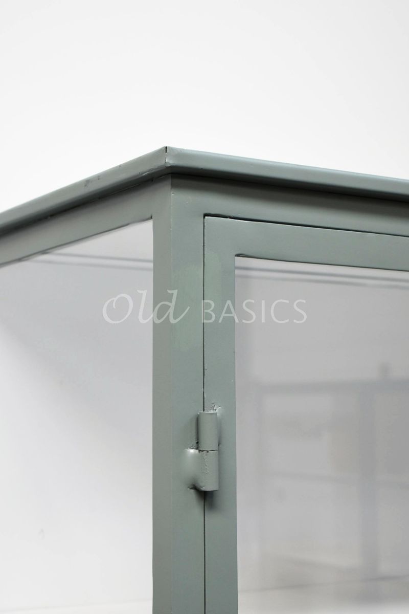 Detail van Apothekerskast Ivar Ladre Lindegroen, groen, grijs, materiaal staal